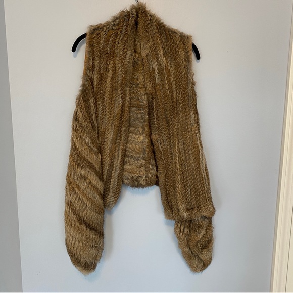 Larok Luxe Rabbit Fur Vest - Size: X-Small - Picture 1 of 8